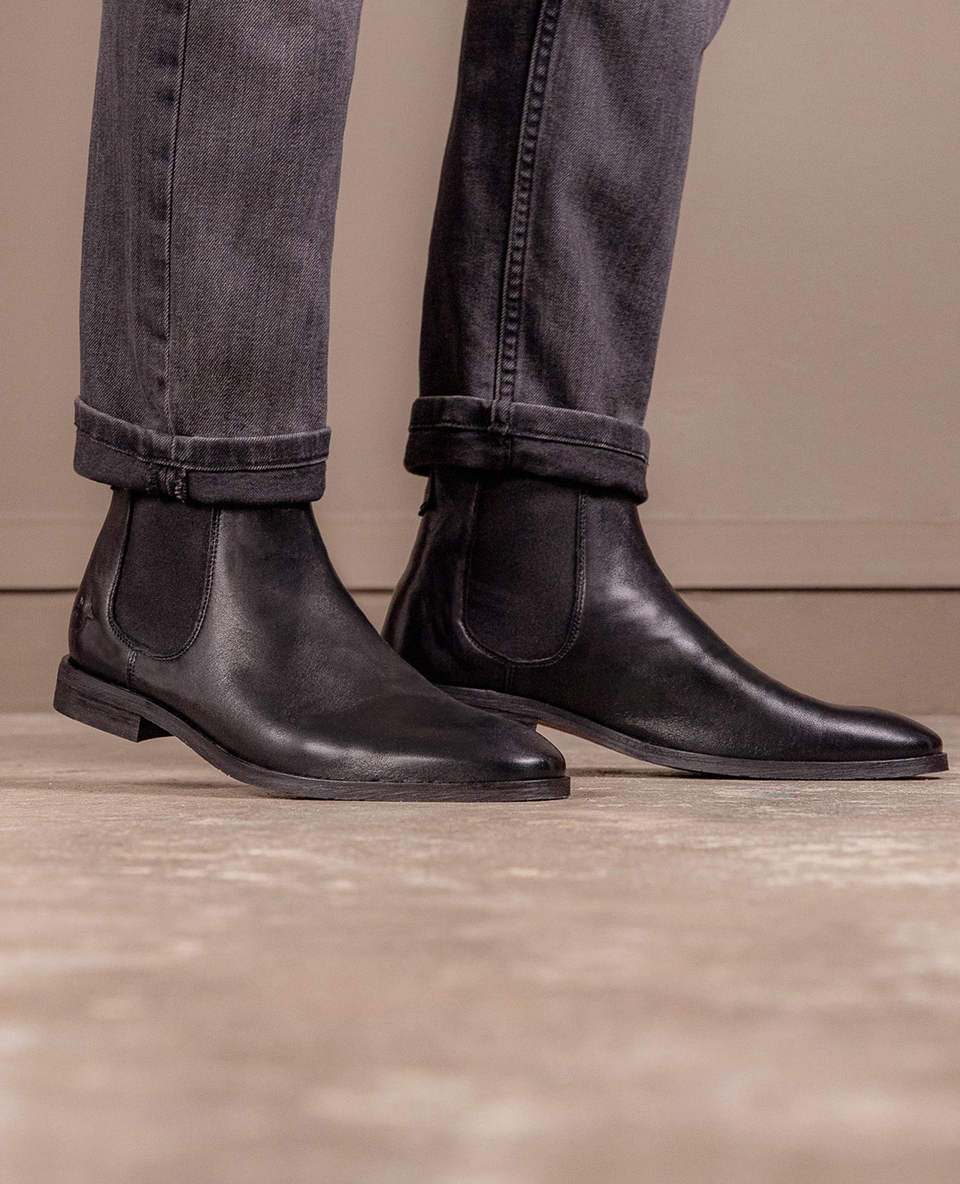 CONNOR 39 NOIR - KOST