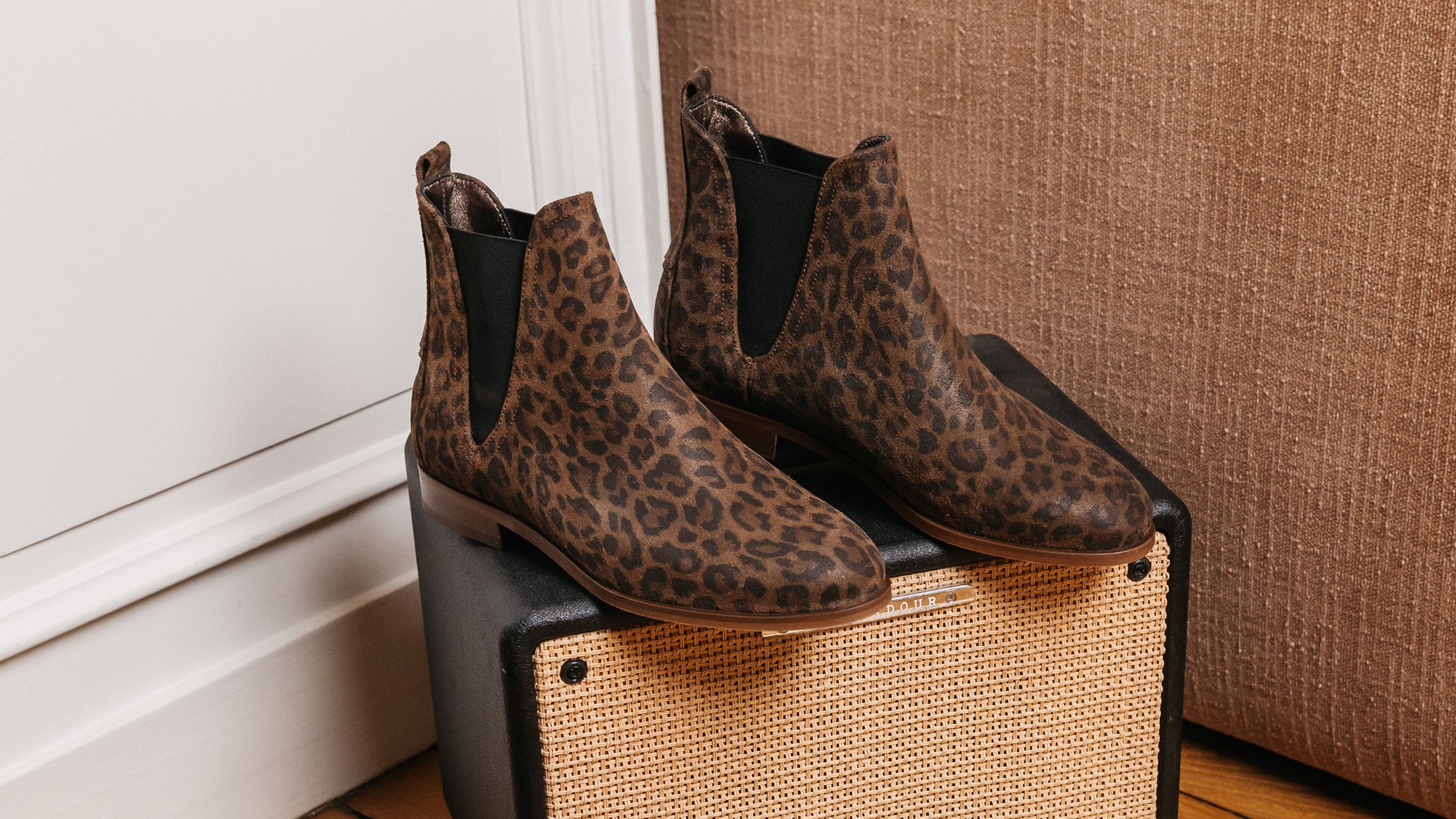 Chelsea boots femme en cuir imprimé léopard – HARPER KOST